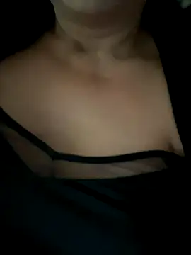 Snapshot of luna_14 chatting on 10/13/25, 12:27 luna 14 online show from 10/13/25, 12:27