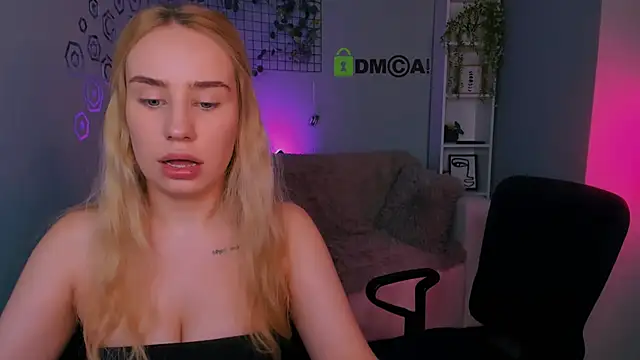 Snapshot of daisy_candy chatting on 10/04/25, 07:23 daisy candy online show from 10/04/25, 07:23