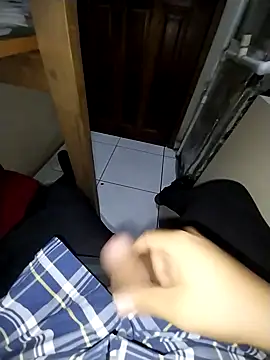 Whiper2024 online show from 09/16/25, 06:31