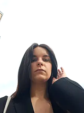 Snapshot of RaonXO chatting on 01/25/25, 04:03 RaonXO online show from 01/25/25, 04:03