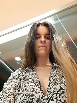 Snapshot of RaonXO chatting on 02/13/25, 06:38 RaonXO online show from 02/13/25, 06:38