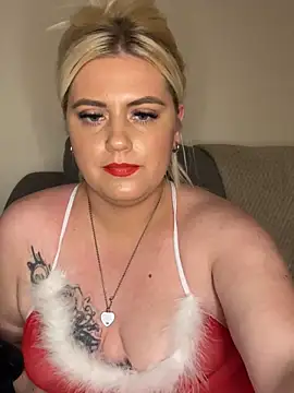 Snapshot of Blondiee3088 chatting on 12/22/24, 07:21 Blondiee3088 online show from 12/22/24, 07:21