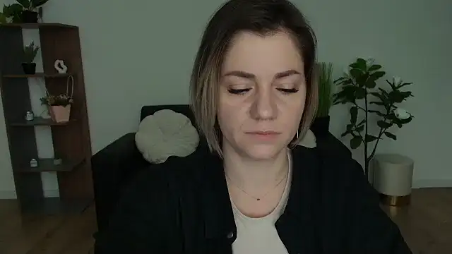 MariaSttone online show from 12/26/24, 10:16