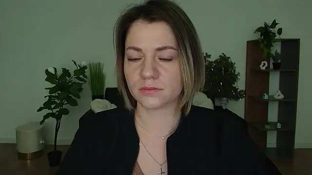 MariaSttone online show from 02/17/25, 09:24