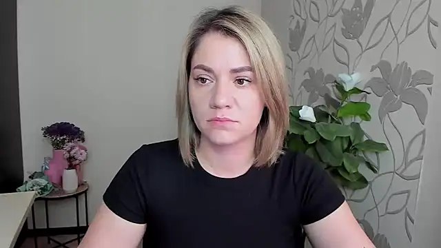 MariaSttone online show from 09/16/25, 11:44