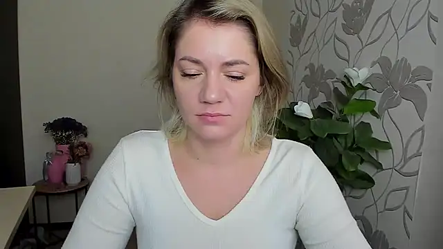 MariaSttone online show from 10/06/25, 09:40