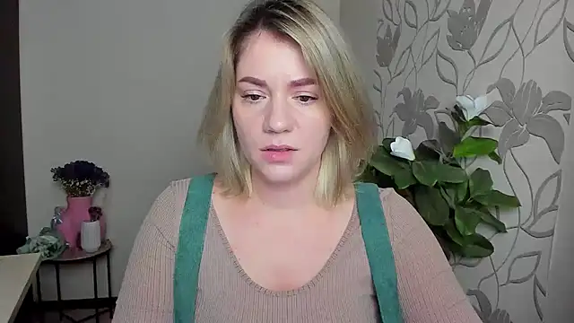 MariaSttone online show from 10/21/25, 05:24