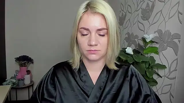 MariaSttone online show from 11/02/25, 09:50