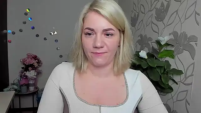 MariaSttone online show from 12/01/25, 06:24