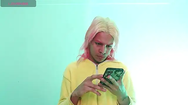 Snapshot of Jace_Quinn chatting on 12/10/24, 04:56 Jace Quinn online show from 12/10/24, 04:56