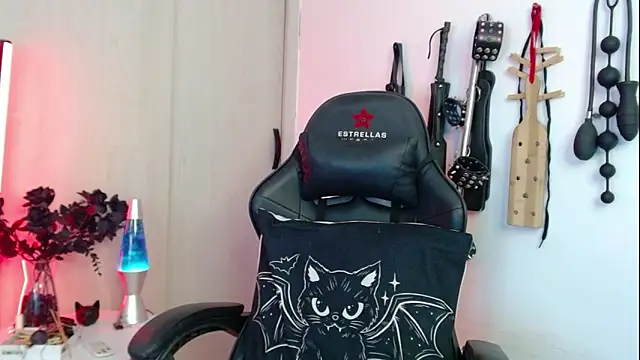 Alisson Beckett online show from 04/21/26, 07:06