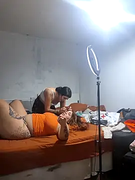 Naturalmenteyoo online show from 03/04/26, 01:11