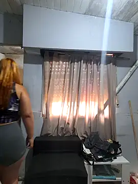 Naturalmenteyoo online show from 04/01/26, 01:52