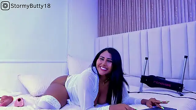 StormyButty18 online show from 03/15/25, 04:13