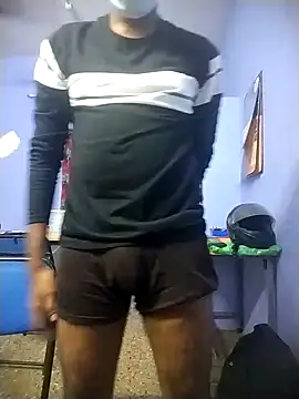 Snapshot of Tamilandteluguboy14 chatting on 12/21/24, 01:10 Tamilandteluguboy14 online show from 12/21/24, 01:10