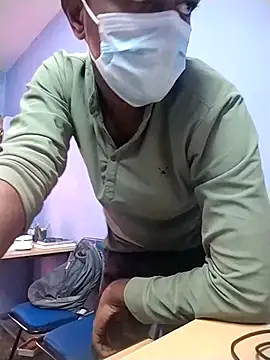 Snapshot of Tamilandteluguboy14 chatting on 10/04/25, 09:40 Tamilandteluguboy14 online show from 10/04/25, 09:40