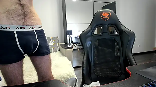 White Dylan online show from 11/26/25, 01:01