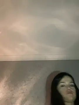 English-Chloe96 online show from 01/14/25, 08:37