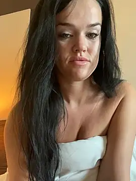 English-Chloe96 online show from 02/23/25, 10:06