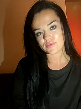 English-Chloe96 online show from 10/10/25, 05:34