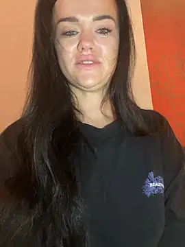 English-Chloe96 online show from 10/15/25, 03:39