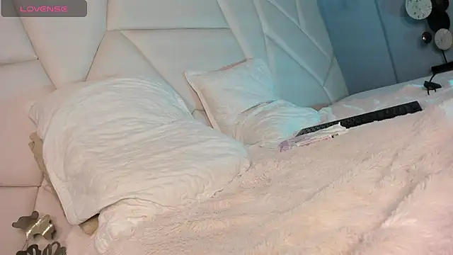 amandaaJones  online show from 07/24/26, 05:11