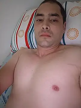Snapshot of Mateo2803 chatting on 07/16/26, 04:18 Mateo2803 online show from 07/16/26, 04:18