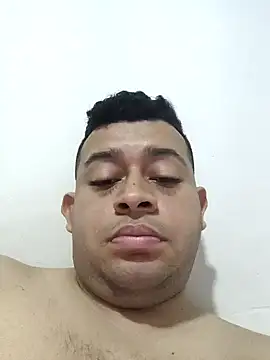 Snapshot of demoledor199 chatting on 01/16/25, 02:19 demoledor199 online show from 01/16/25, 02:19