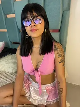 Snapshot of honeyy_mia chatting on 02/09/25, 02:28 honeyy mia online show from 02/09/25, 02:28