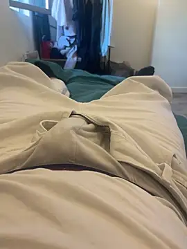 Snapshot of Enzo_showww chatting on 12/25/24, 03:38 Enzo showww online show from 12/25/24, 03:38