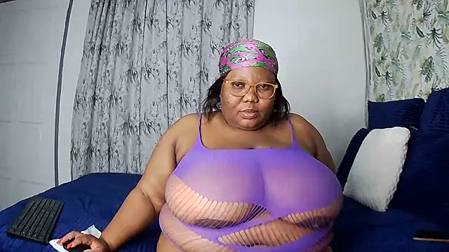 DAIRYBELLELIZxx online show from 06/03/26, 09:09