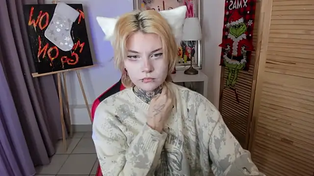 Snapshot of mekurisu chatting on 12/16/25, 01:21 mekurisu online show from 12/16/25, 01:21