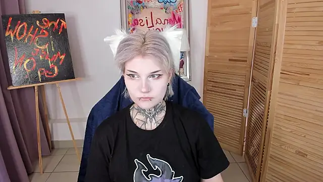 Snapshot of mekurisu chatting on 01/19/26, 01:20 mekurisu online show from 01/19/26, 01:20