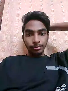 Snapshot of biggboyzz chatting on 01/12/25, 09:51 biggboyzz online show from 01/12/25, 09:51