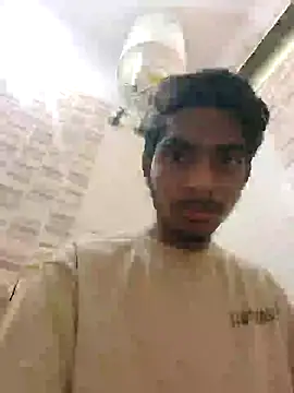 Snapshot of biggboyzz chatting on 01/15/25, 05:50 biggboyzz online show from 01/15/25, 05:50