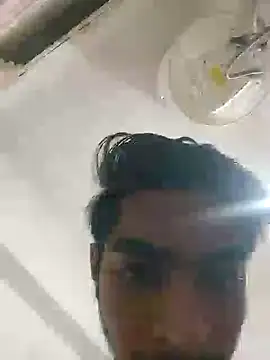 Snapshot of biggboyzz chatting on 01/24/25, 10:32 biggboyzz online show from 01/24/25, 10:32