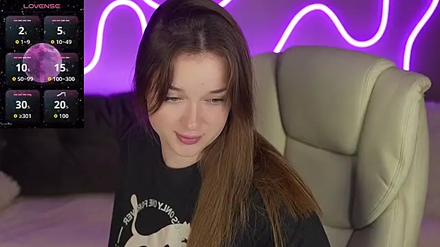 DonnaLustt online show from 11/10/25, 01:48