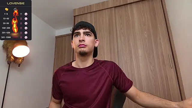 Snapshot of zenn_rush1 chatting on 01/12/25, 12:23 zenn rush1 online show from 01/12/25, 12:23