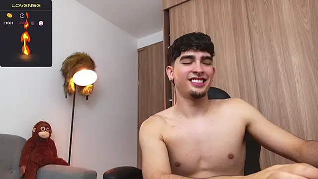 Snapshot of zenn_rush1 chatting on 01/13/25, 03:36 zenn rush1 online show from 01/13/25, 03:36