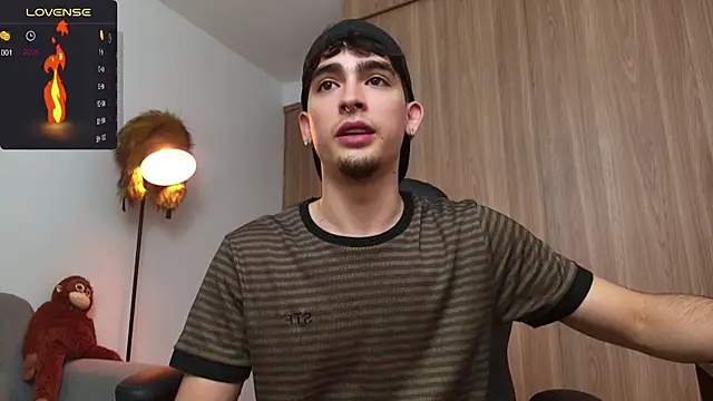 Snapshot of zenn_rush1 chatting on 01/15/25, 11:32 zenn rush1 online show from 01/15/25, 11:32