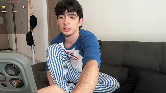 Snapshot of zenn_rush1 chatting on 09/25/25, 12:53 zenn rush1 online show from 09/25/25, 12:53