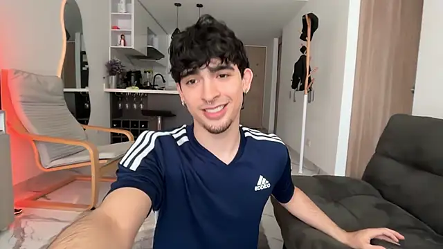 Snapshot of zenn_rush1 chatting on 10/31/25, 02:07 zenn rush1 online show from 10/31/25, 02:07