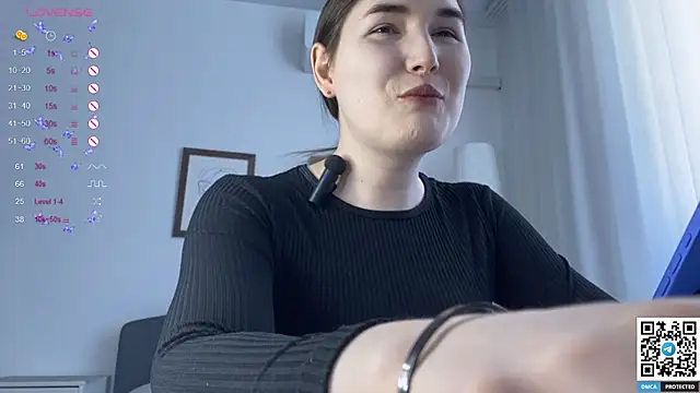 Snapshot of Maria_Bowie chatting on 03/15/25, 12:02 Maria Bowie online show from 03/15/25, 12:02