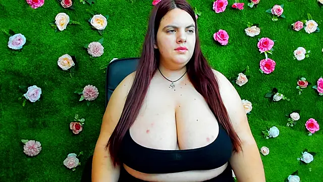 Huge Titties  online show from 02/16/25, 04:53