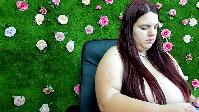 Huge Titties  online show from 03/20/25, 04:29