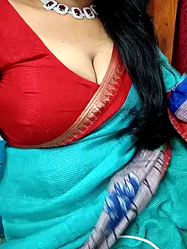 Snapshot of amala_ss chatting on 01/17/25, 04:04 amala ss online show from 01/17/25, 04:04