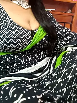 Snapshot of amala_ss chatting on 01/21/25, 06:11 amala ss online show from 01/21/25, 06:11