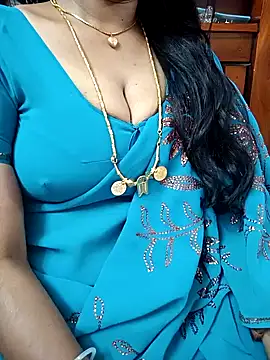 Snapshot of amala_ss chatting on 01/24/25, 10:32 amala ss online show from 01/24/25, 10:32