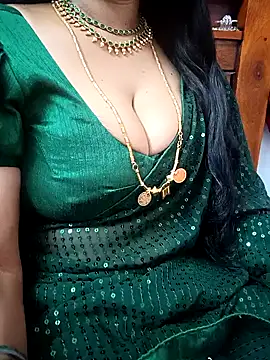 Snapshot of amala_ss chatting on 02/15/25, 10:55 amala ss online show from 02/15/25, 10:55