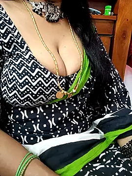 Snapshot of amala_ss chatting on 02/17/25, 09:46 amala ss online show from 02/17/25, 09:46